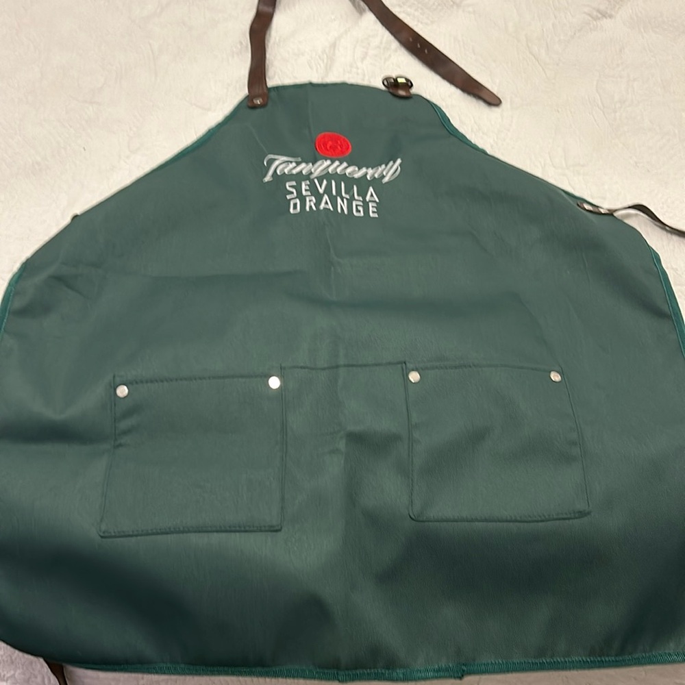 Tangueray chef apron